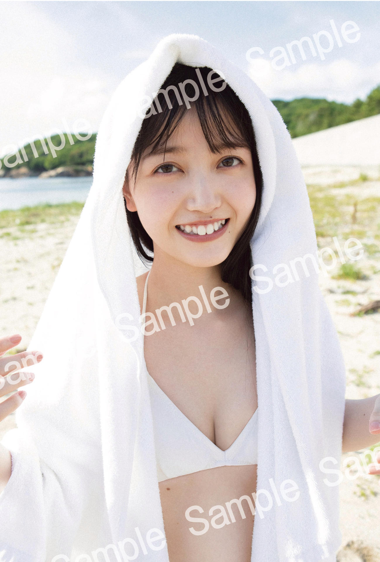 乃木坂46久保史緒里ファースト写真集「交差点」の封入ポストカード画像　撮影／細居幸次郎