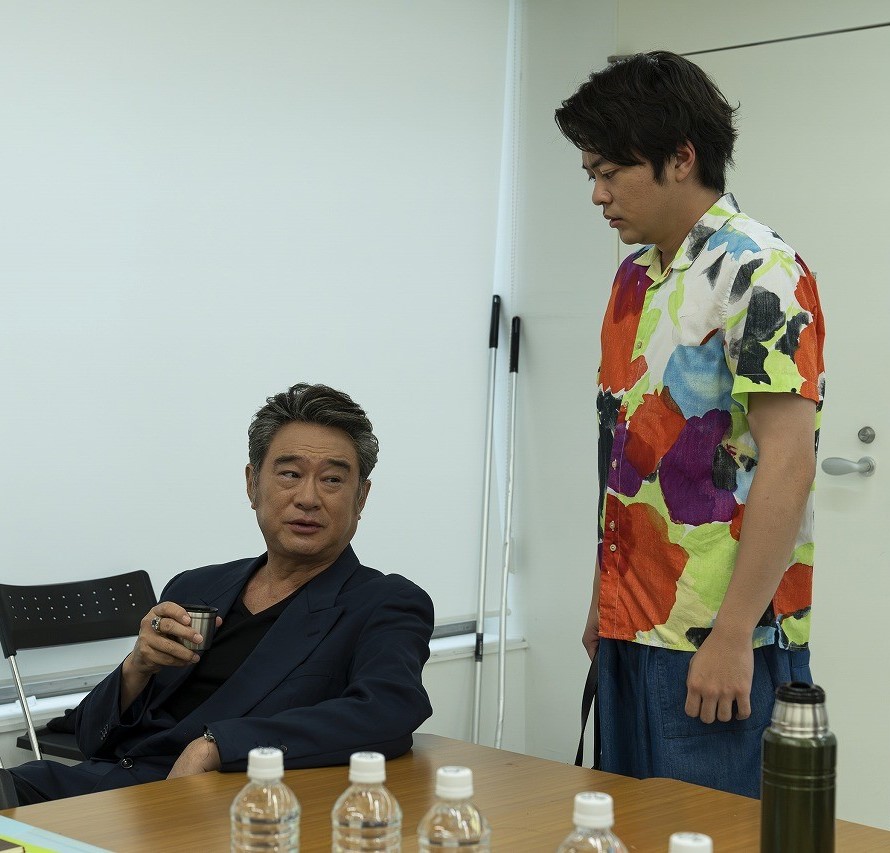 「テイオーの長い休日」に出演する船越英一郎（左）、今井悠貴（C）東海テレビ