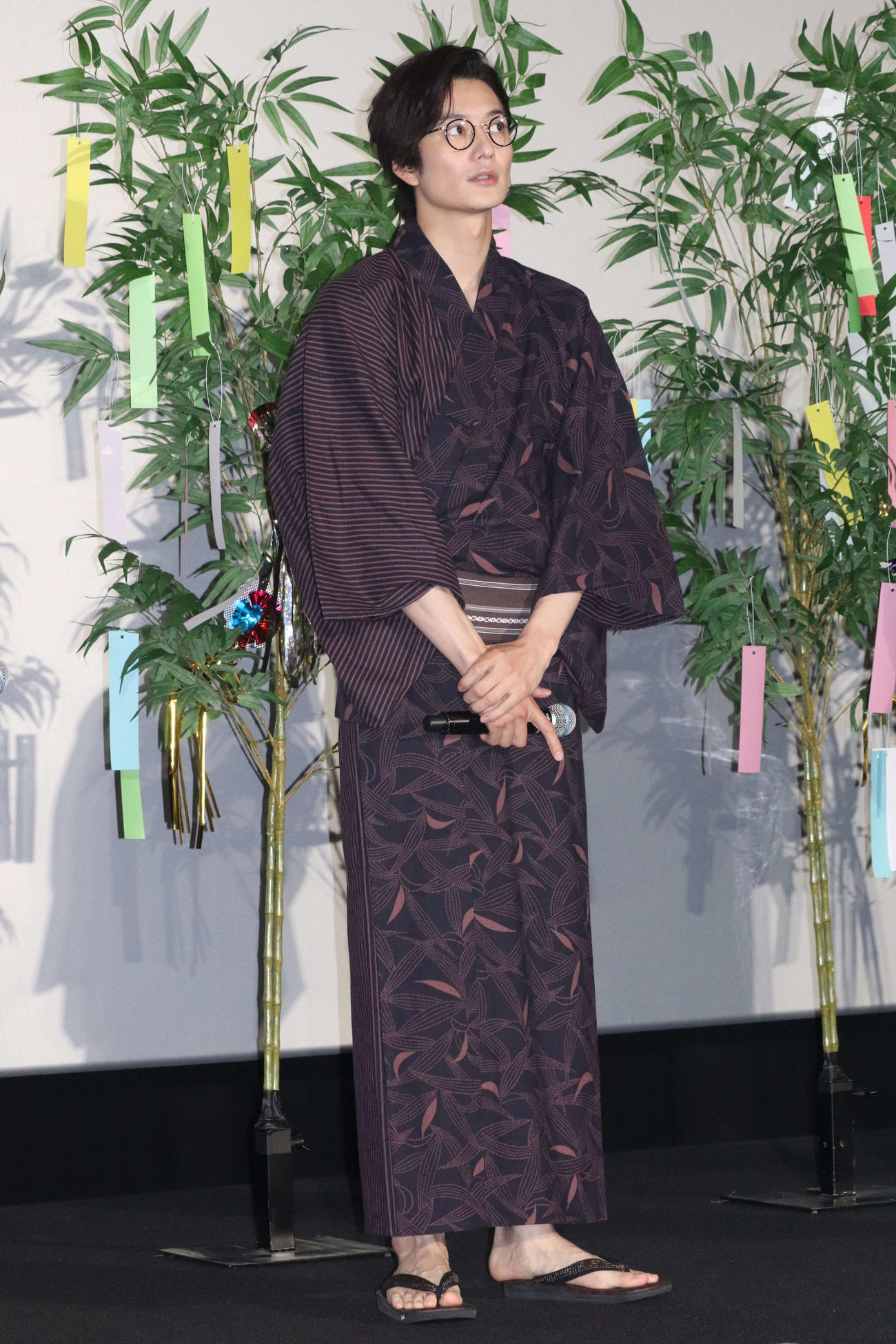 映画「1秒先の彼」公開記念舞台あいさつに浴衣姿で登場した岡田将生（撮影・加藤理沙）
