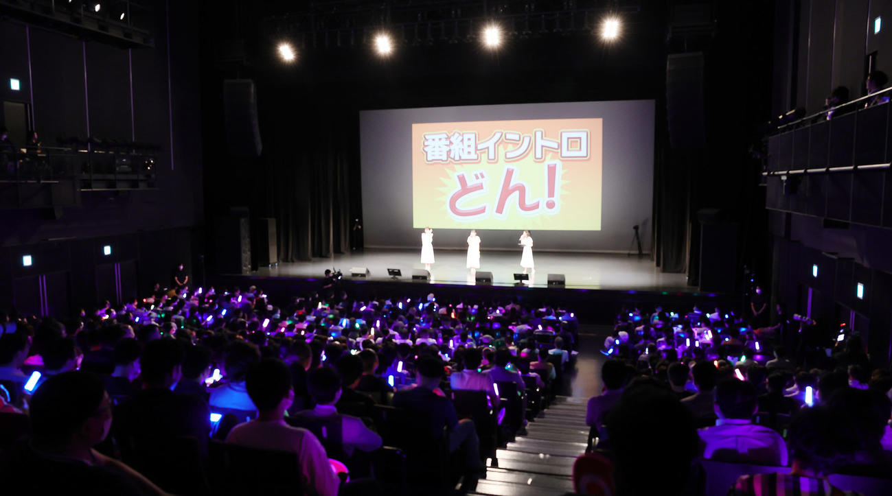 「ウェザーニュース　Live」ファンミーティングを行ったお天気キャスター陣（撮影・足立雅史）