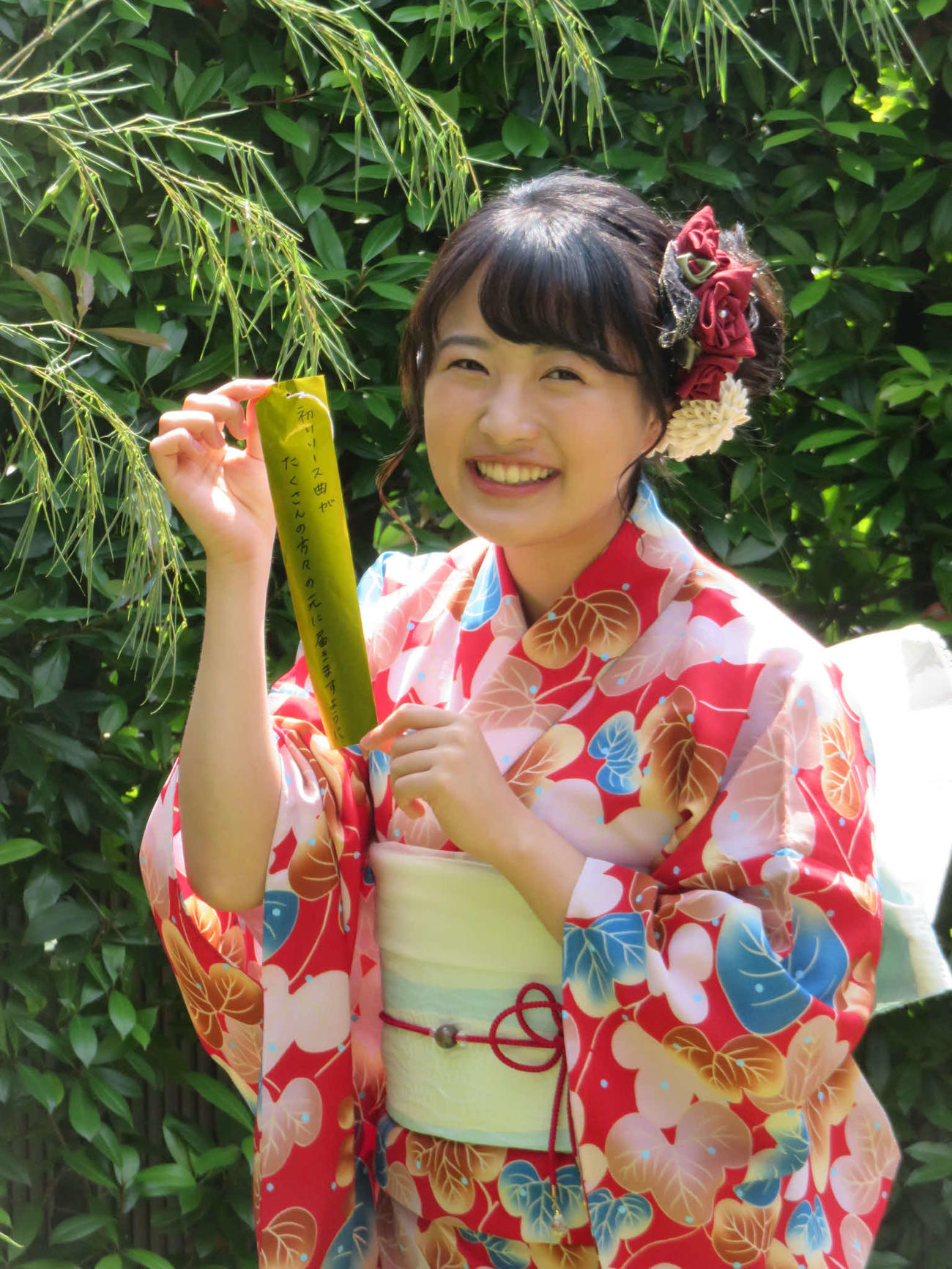 「四季花鳥」でデビューした民謡歌手の竹野留里
