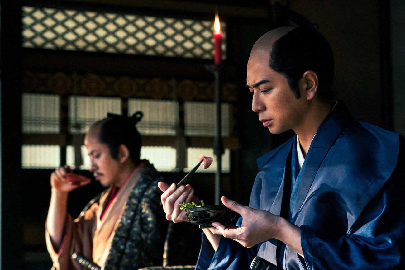 徳川家康（松本潤）と織田信長（岡田准一）
