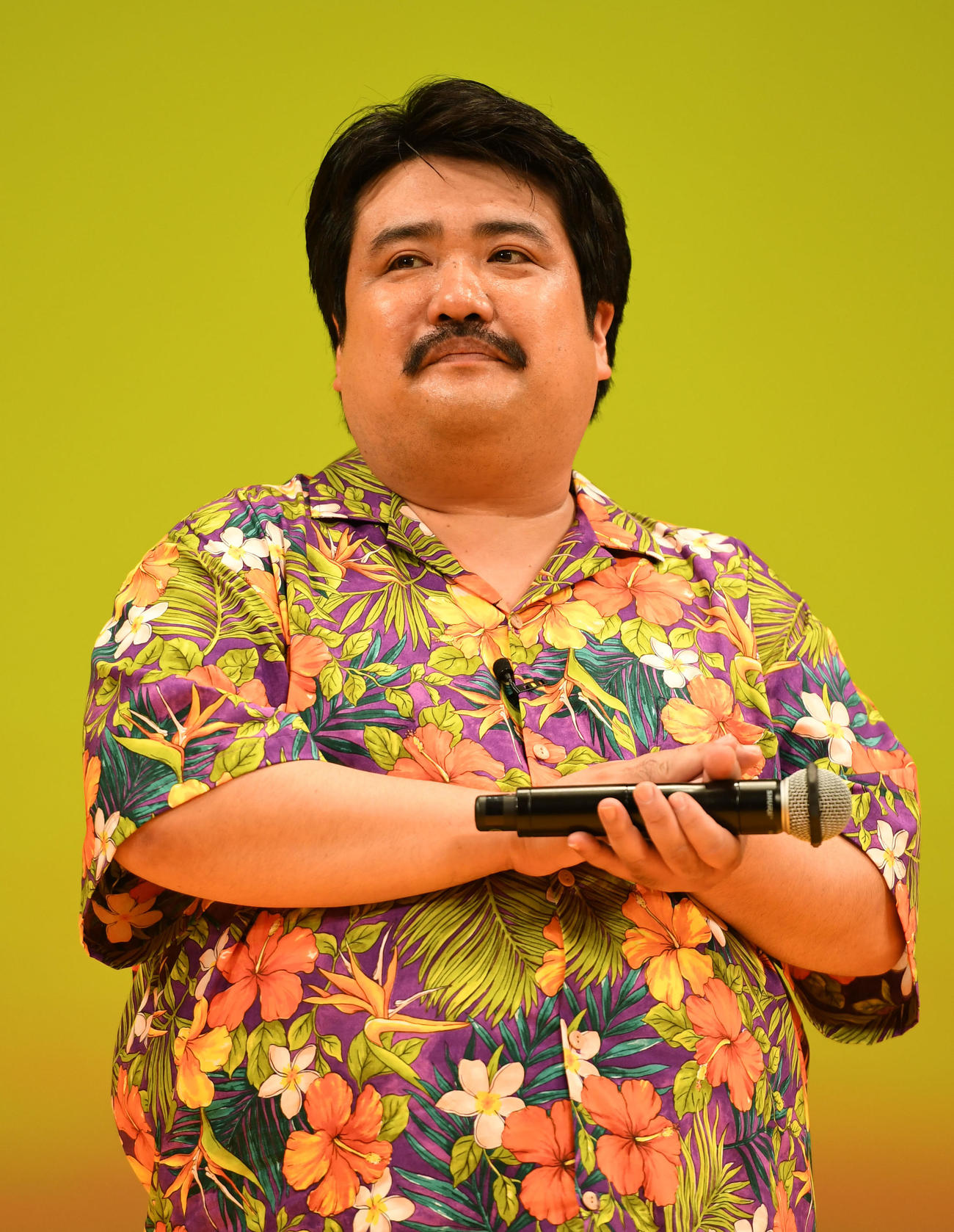 完成披露試写会に登場した空気階段の鈴木もぐら（撮影・横山健太）
