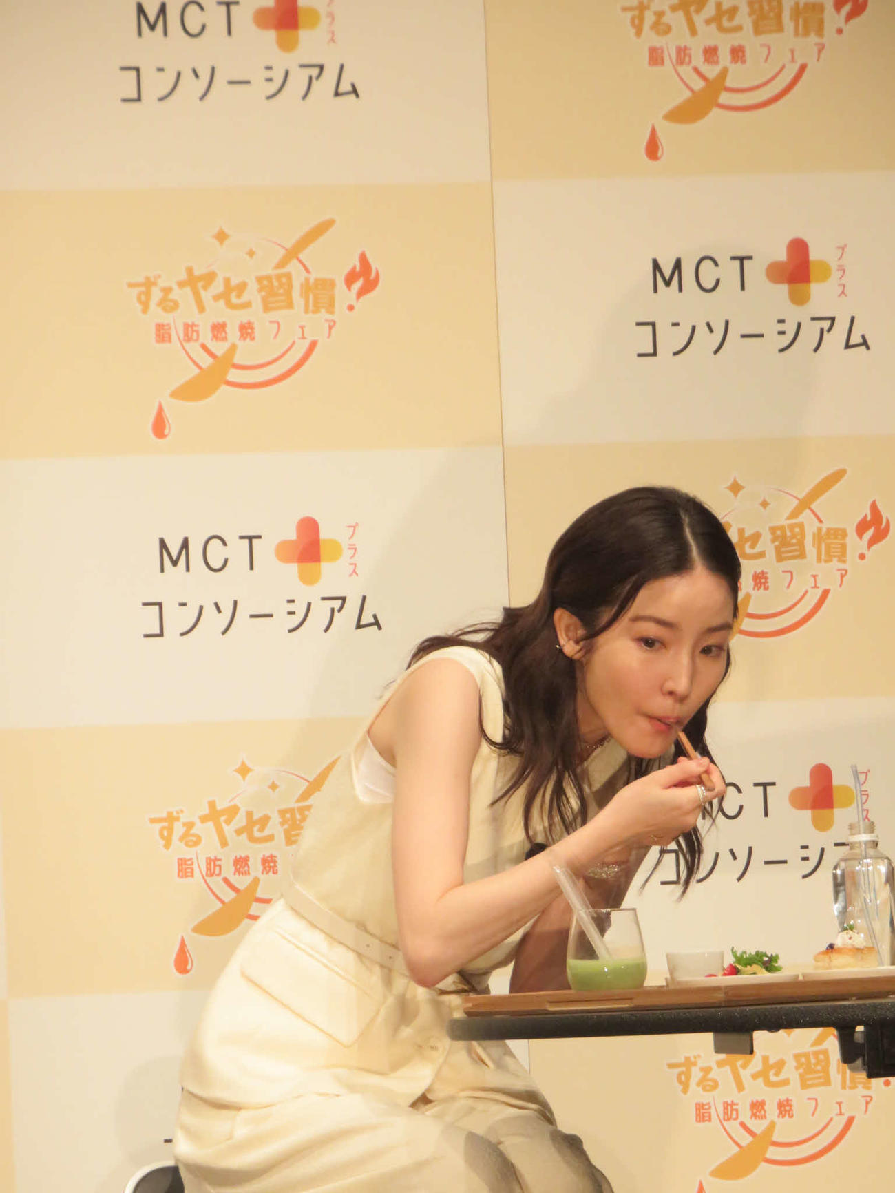 「ずるヤセ習慣！脂肪燃焼フェア」の開催記念イベントに出席した蓮佛美沙子