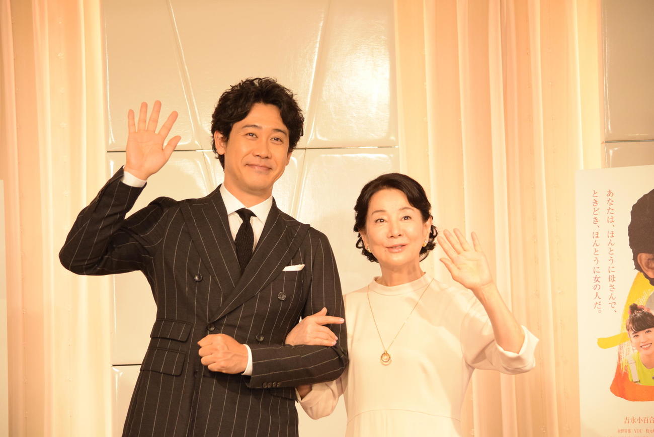 映画への意気込みを語った大泉洋（左）と吉永小百合（撮影・阪口孝志）