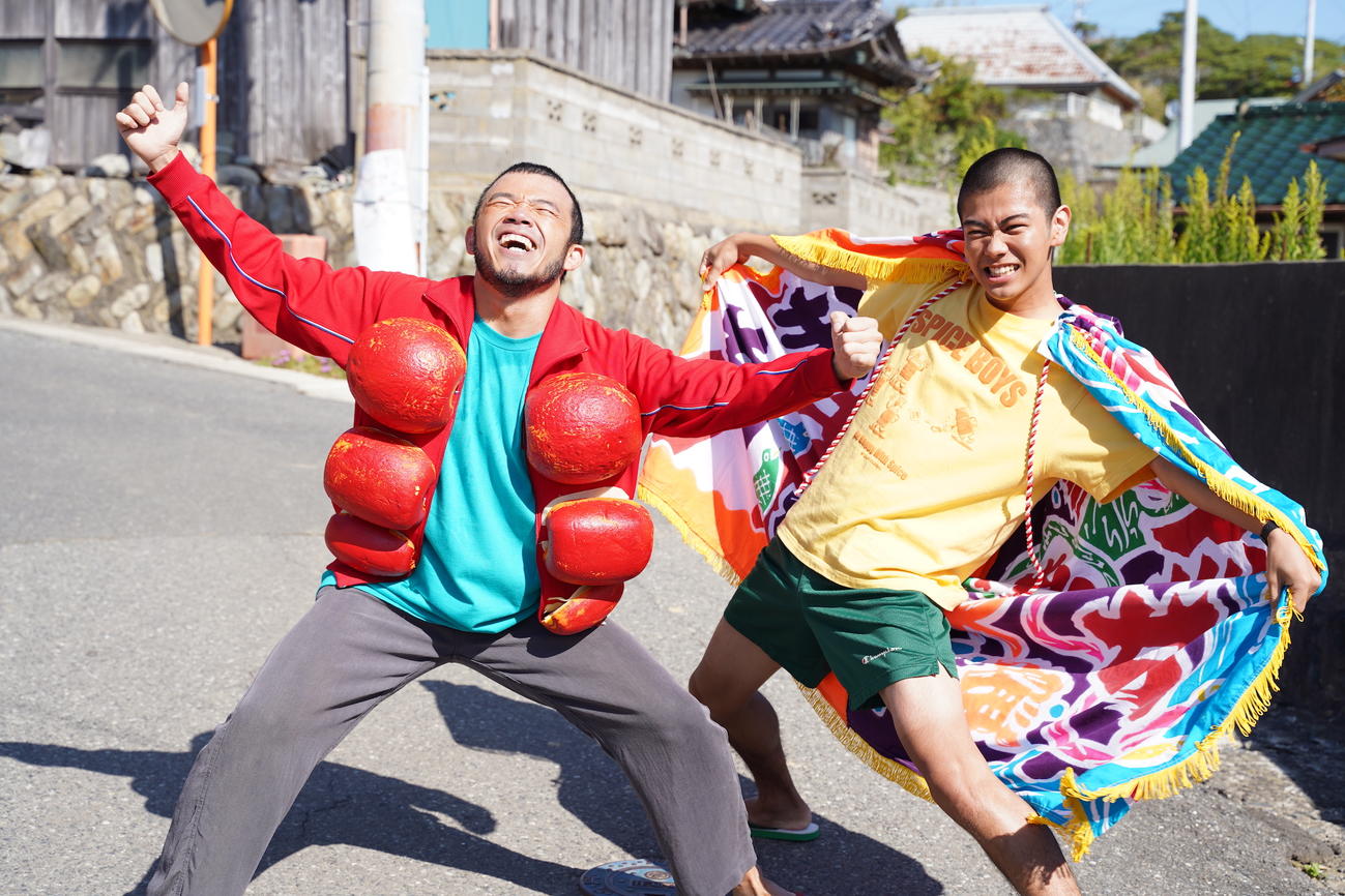 映画「さよなら　ほやマン」で兄弟を演じた、MOROHAのアフロ（左）と黒崎煌代（C）2023　SIGLO／OFFICE　SHIROUS／Rooftop／LONGRIDE