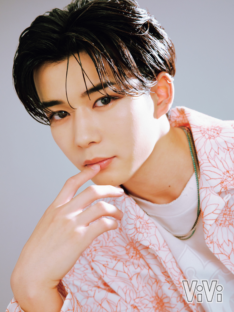「ViVi国宝級イケメンランキング　2023年上半期」の「NEXT部門」で1位のなにわ男子長尾謙杜
