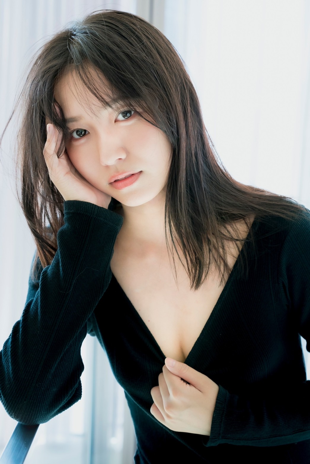 9月10日発売予定の志田音々のセカンド写真集から