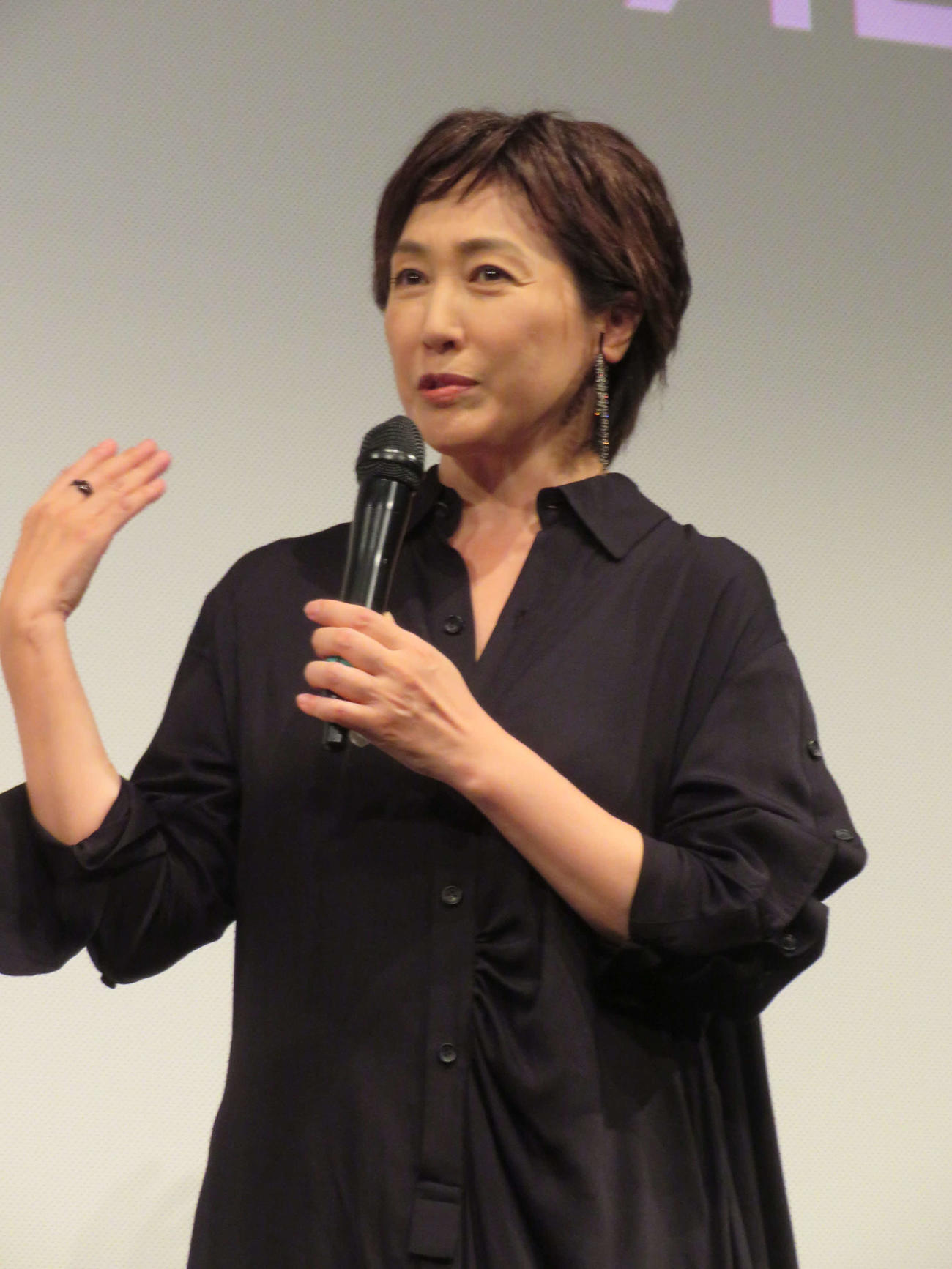 映画「瞼の転校生」舞台あいさつに登壇した高島礼子（撮影・村上幸将）