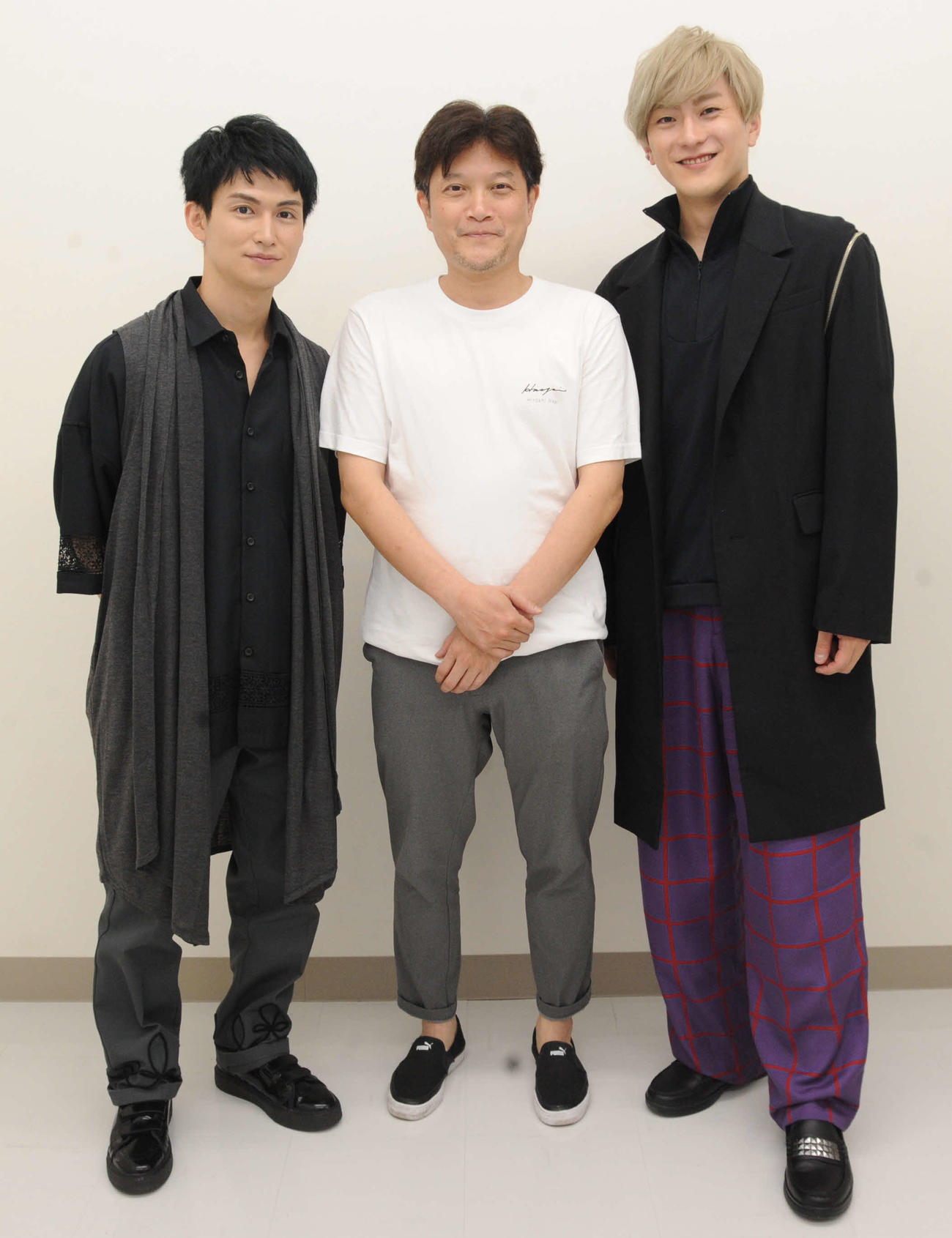 映画「その恋、自販機で買えますか？」の完成披露上映イベントに出席した、左から松田凌、谷健二監督、田鶴翔吾（撮影・松尾幸之介）