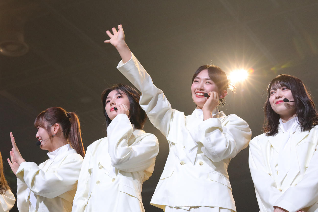 パリで初の海外公演を行った櫻坂46（撮影・KASONO TAKAMURA）