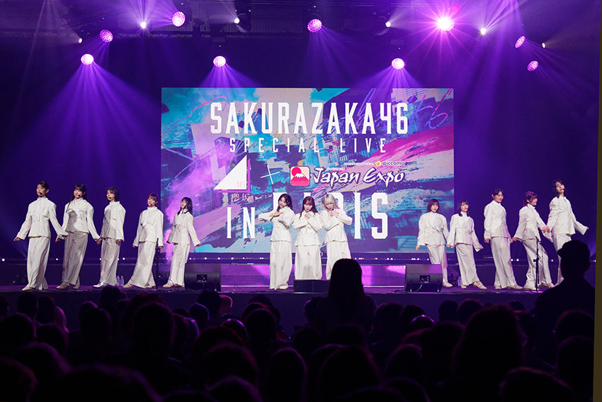 パリで初の海外公演を行った櫻坂46（撮影・KASONO TAKAMURA）