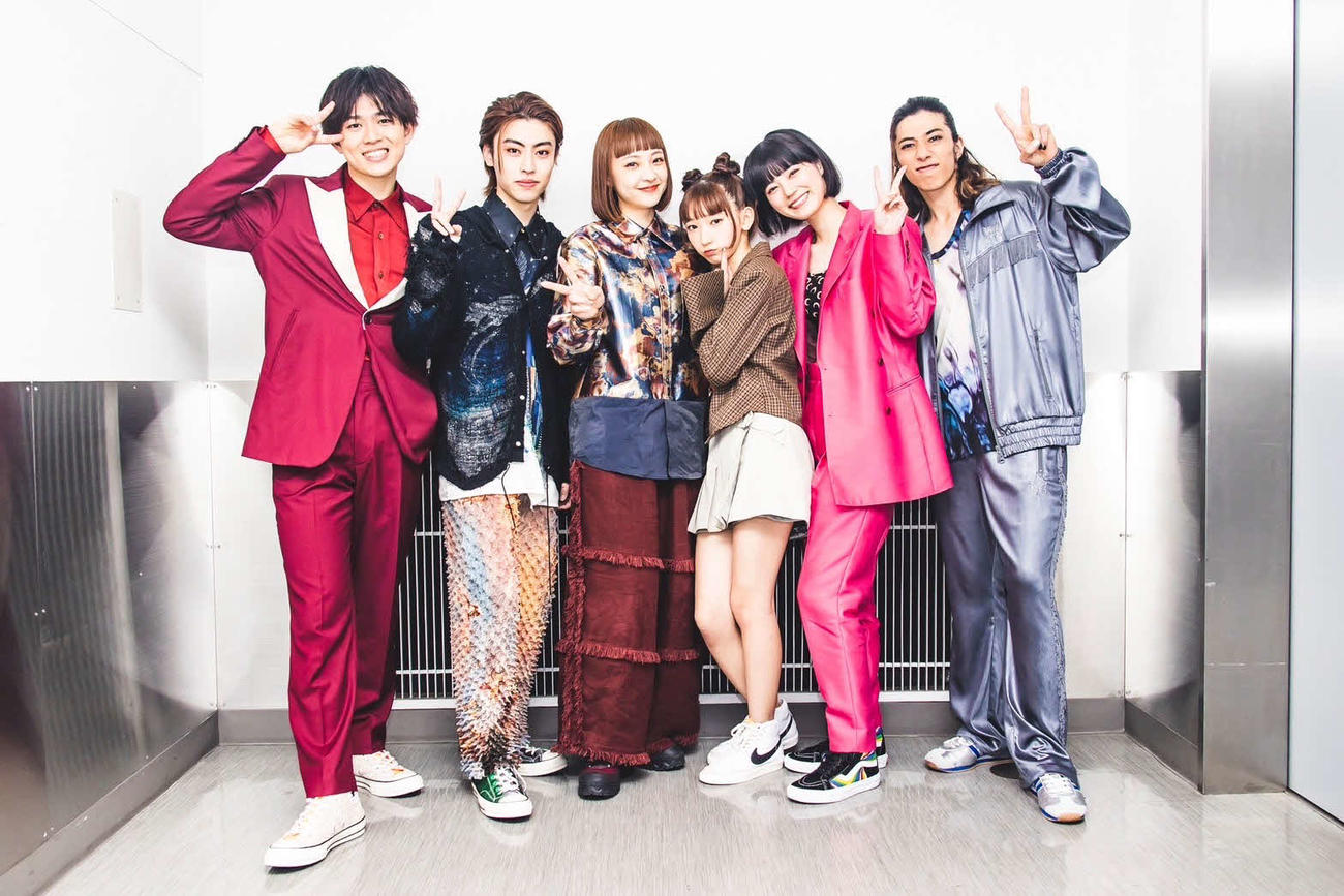 初ライブ「Why don’t you BiTE？？」を開催したBiTE A SHOCK。左からRYUUSEi、HARUTO、RiNA、SAORi、HANANO、MAHiTO