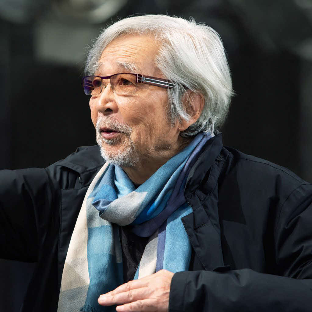 「文七元結物語」を演出する山田洋次監督