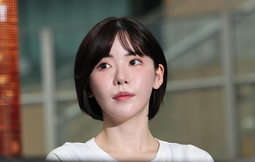 深田えいみ（2023年7月撮影）