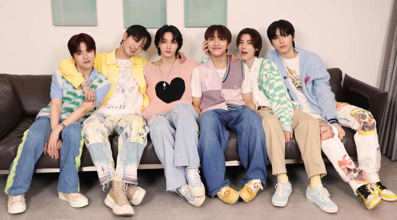初来日を果たしたBOYNEXTDOOR。左からRIWOO、JAEHYUN、JAEHYUN、WOONHAK、LEEHAN、TAESAN（撮影・野上伸悟）