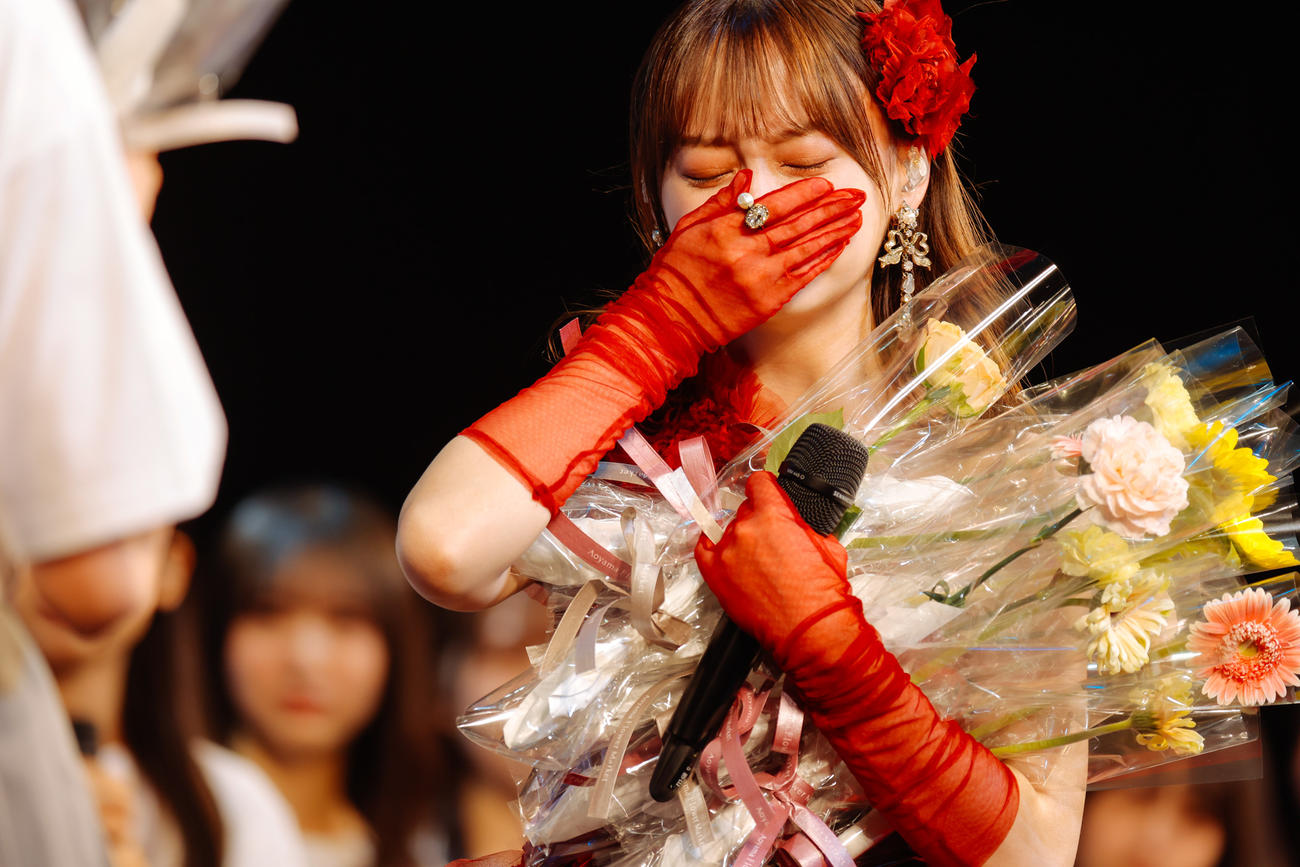 日向坂46影山優佳が卒業セレモニーで涙 同期に「みんなに会えたことが