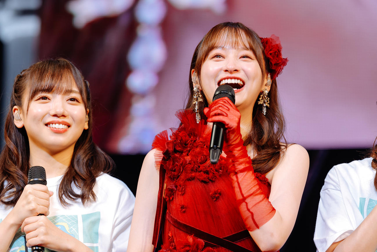 卒業セレモニーに出席した日向坂46影山優佳