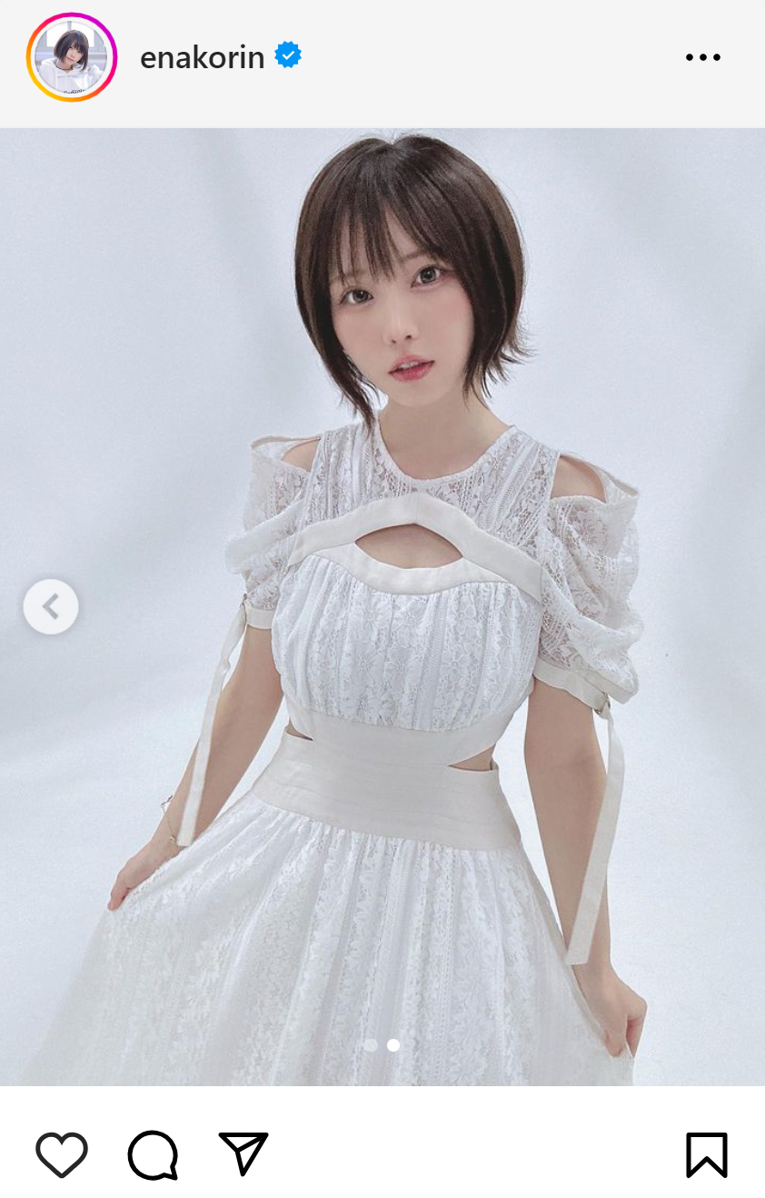 えなこのインスタグラムから