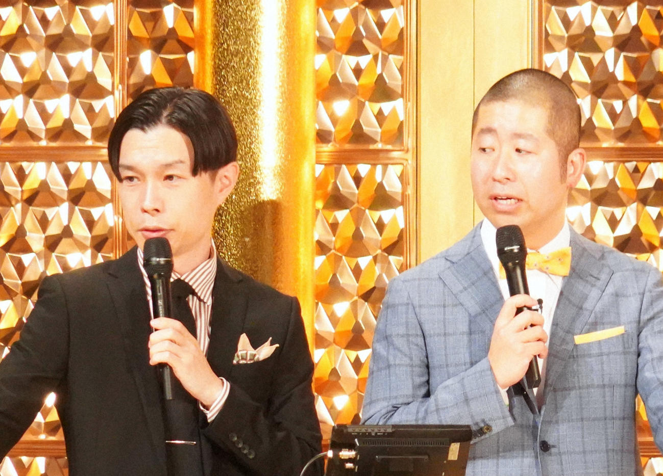 ハライチの岩井勇気（左）と澤部佑（2023年4月撮影）