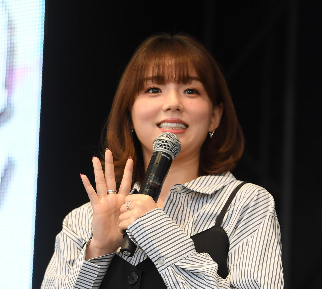 篠崎愛（2023年3月撮影）