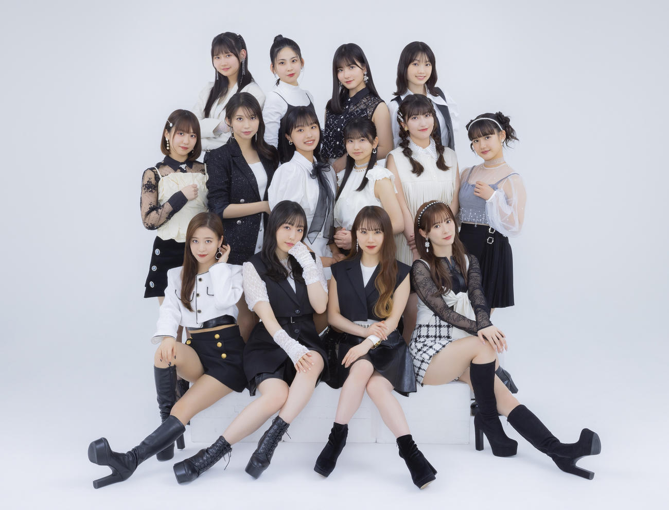 「モーニング娘。ベストセレクション～The25周年～」を発売するモーニング娘。’23