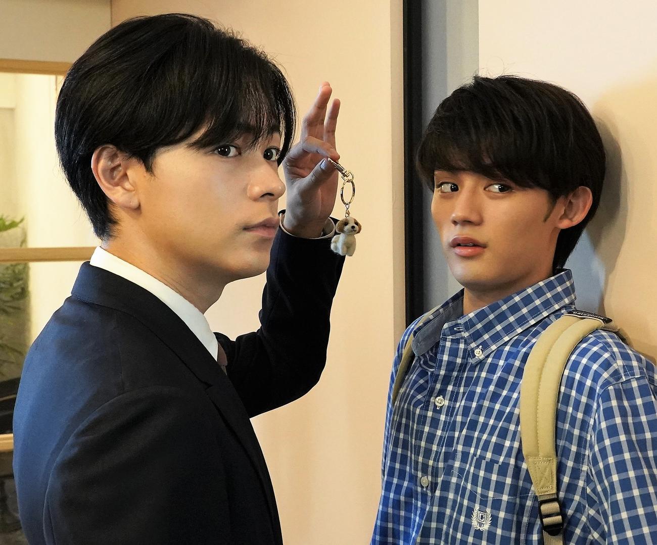 「転職の魔王様」に出演する成田凌（左）、藤原大祐（C）カンテレ