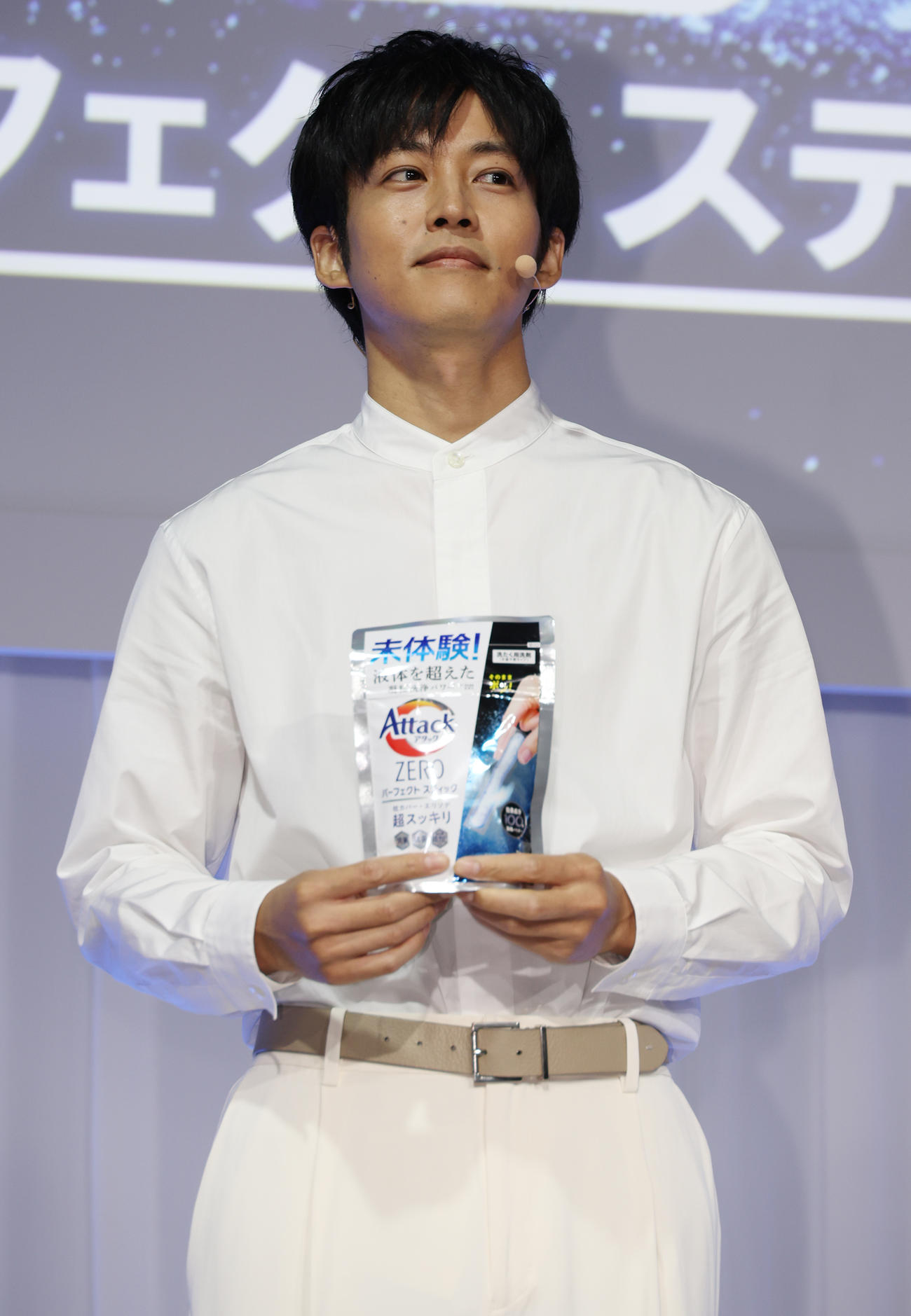 花王「新・洗たく洗剤発表会」を行った松坂桃李（撮影・中島郁夫）
