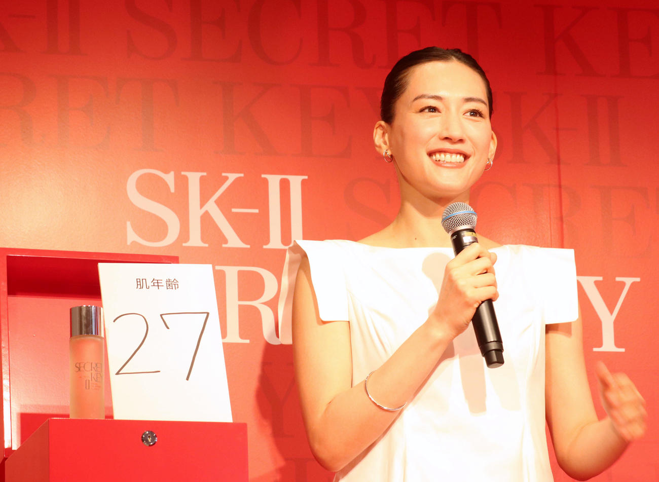 「SK－2　シークレットキーハウス」オープン記念イベントに登壇した綾瀬はるか（撮影・加藤理沙）