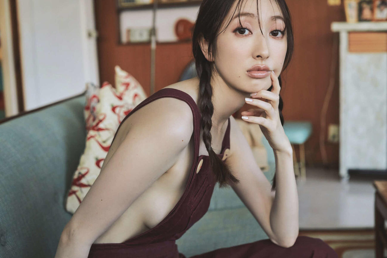 團遥香ファースト写真集「DAN」（C）RIKKI／『團遥香写真集　DAN』（講談社）