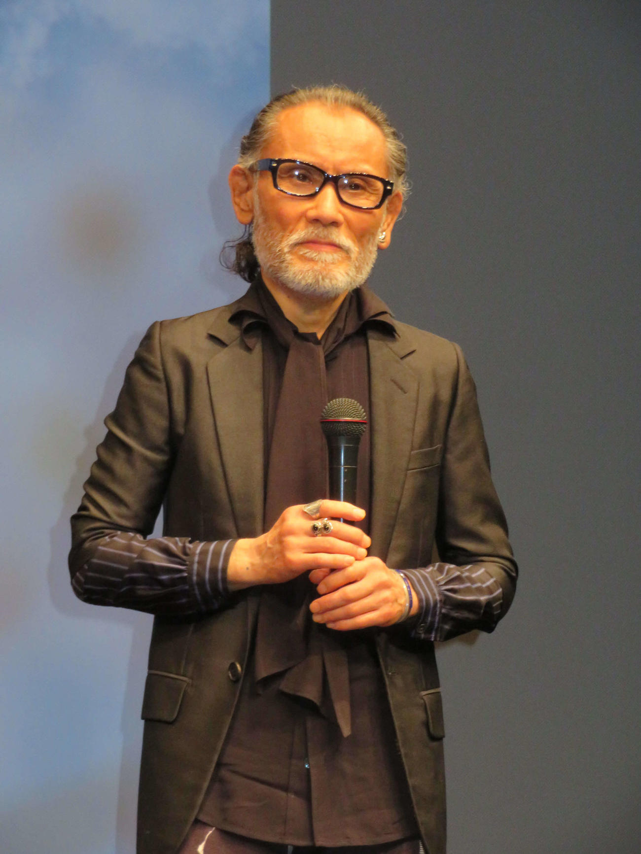 映画「春に散る」大人試写会に登壇した片岡鶴太郎（撮影・村上幸将）