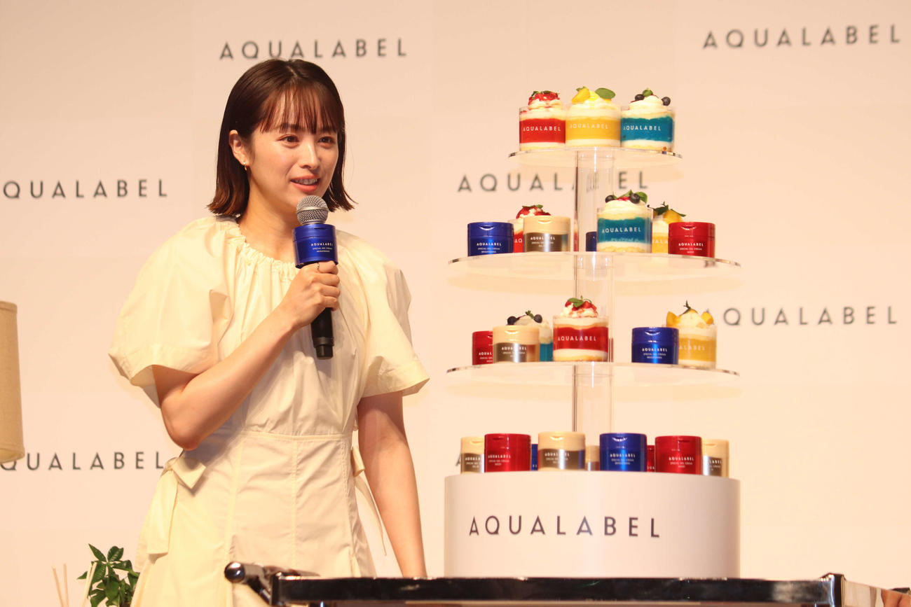 「新アクアレーベルお披露目発表会」に登壇した清野菜名（撮影・加藤理沙）