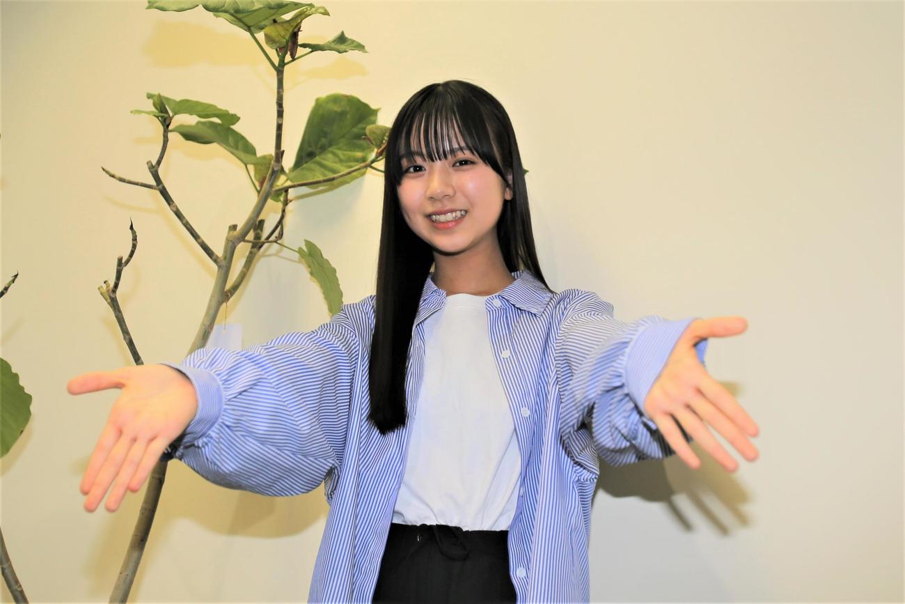 「僕が見たかった青空」1期生・工藤は「よろしくね！」と両手を出して笑顔（撮影・中島洋尚）