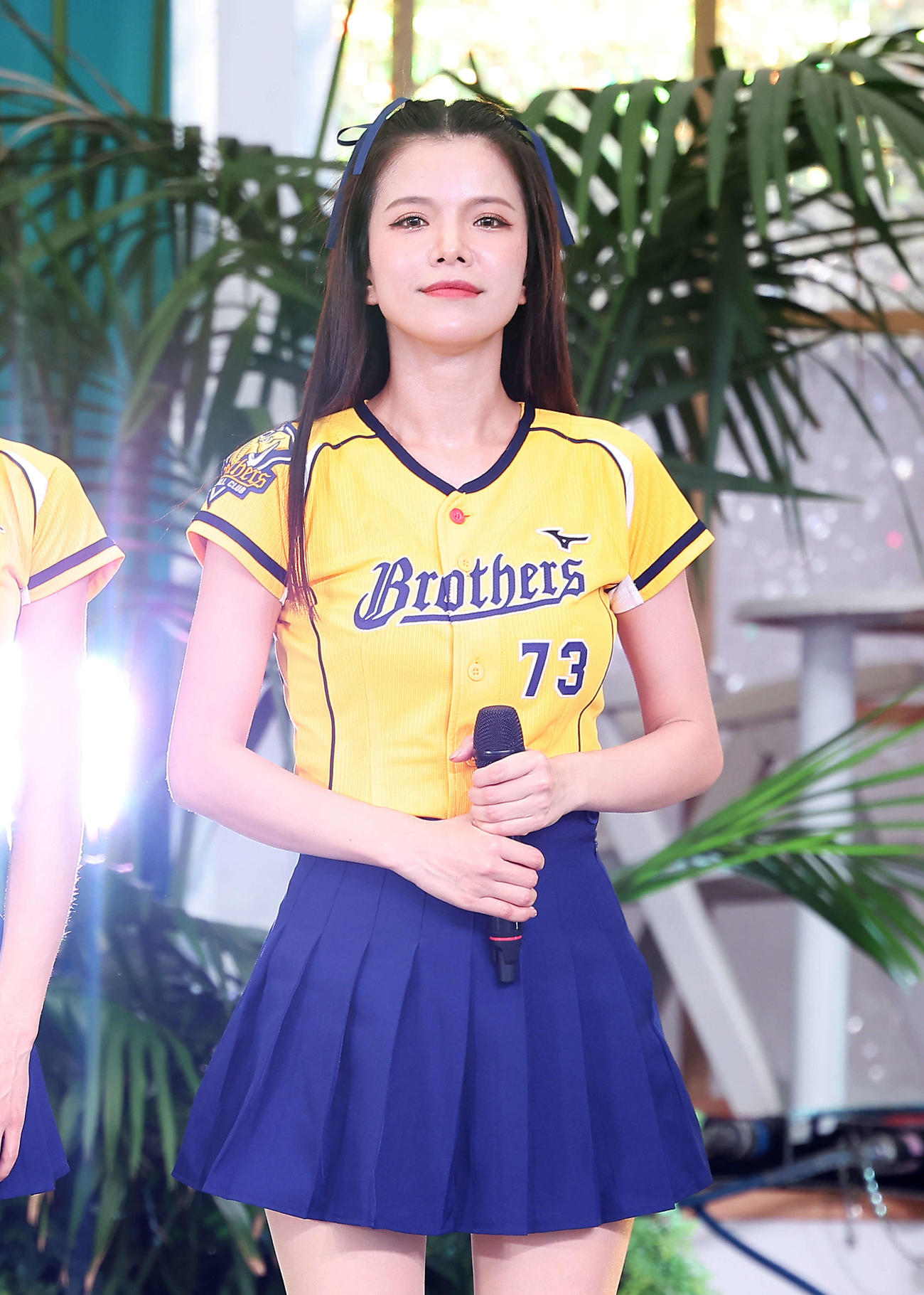 「お台場冒険王2023 SUMMER SPLASH！」でパフォーマンスするパッションシスターズのKaty（撮影・河田真司）