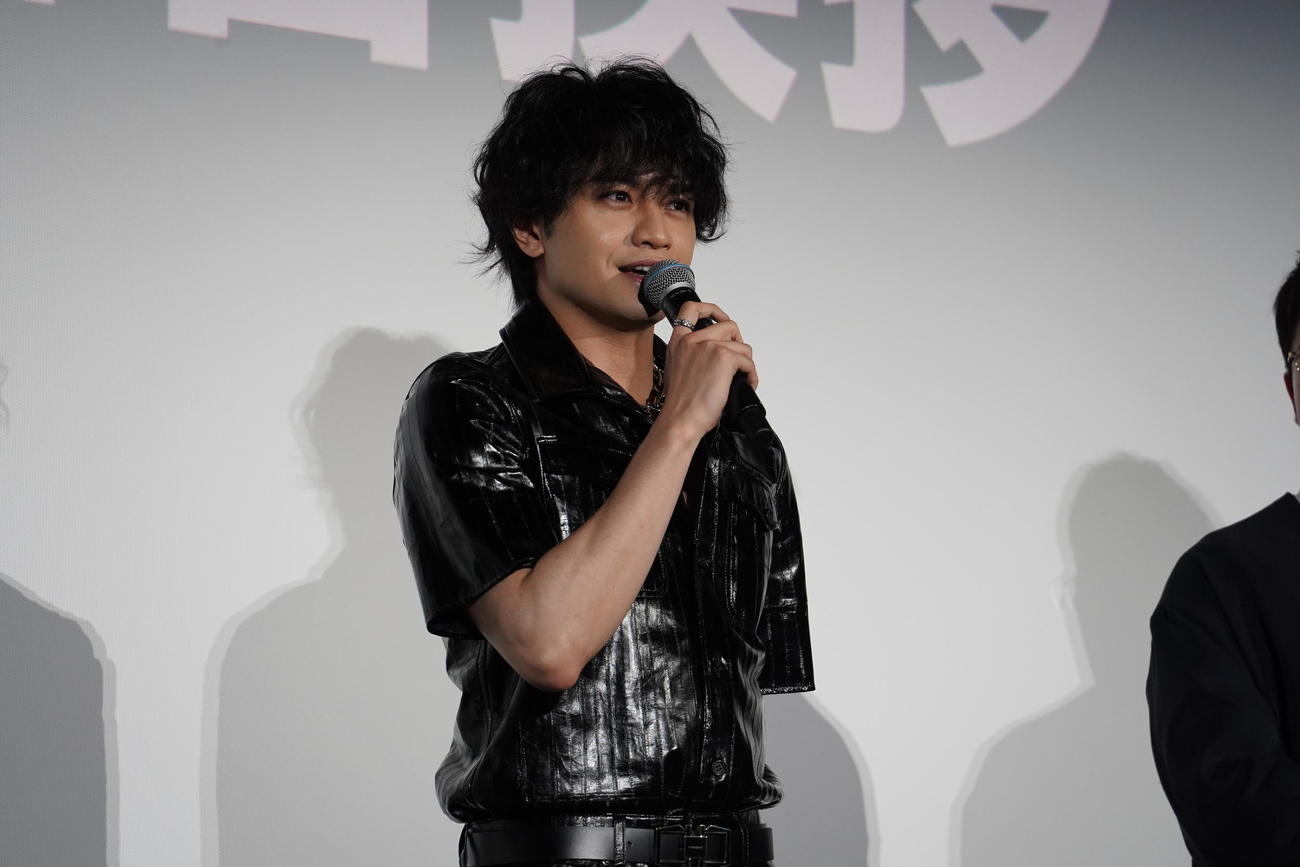 中島健人　トランスフォームしたいのは「マイク」　「いろんな美しい声を聞きたい」とセクシーに回答（撮影・佐藤勝亮）
