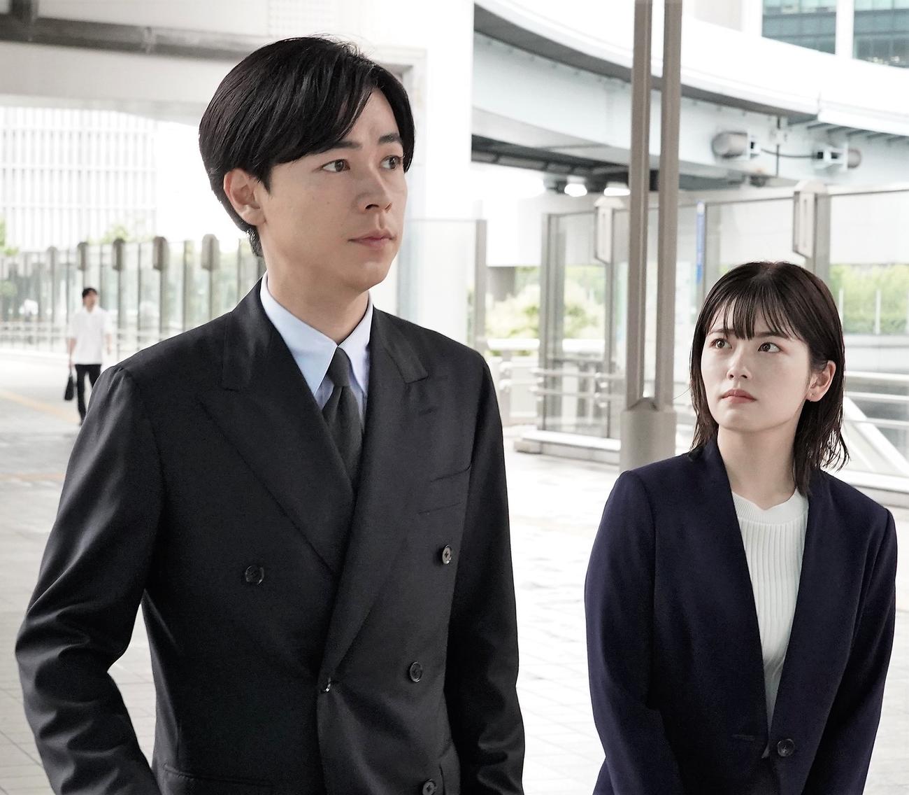 「転職の魔王様」に出演する成田凌、小芝風花（C）カンテレ
