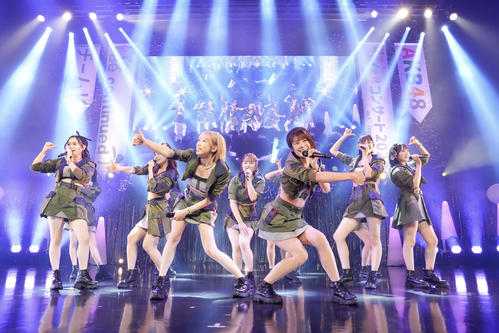 「AKB48　現チームファイナルコンサート」でパフォーマンスするAKB48チームKのメンバー（C）AKB48