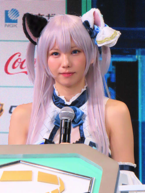 高校対抗の全国eスポーツ大会「STAGE：0」にゲストとして出席したえなこ（撮影・玉利朱音）