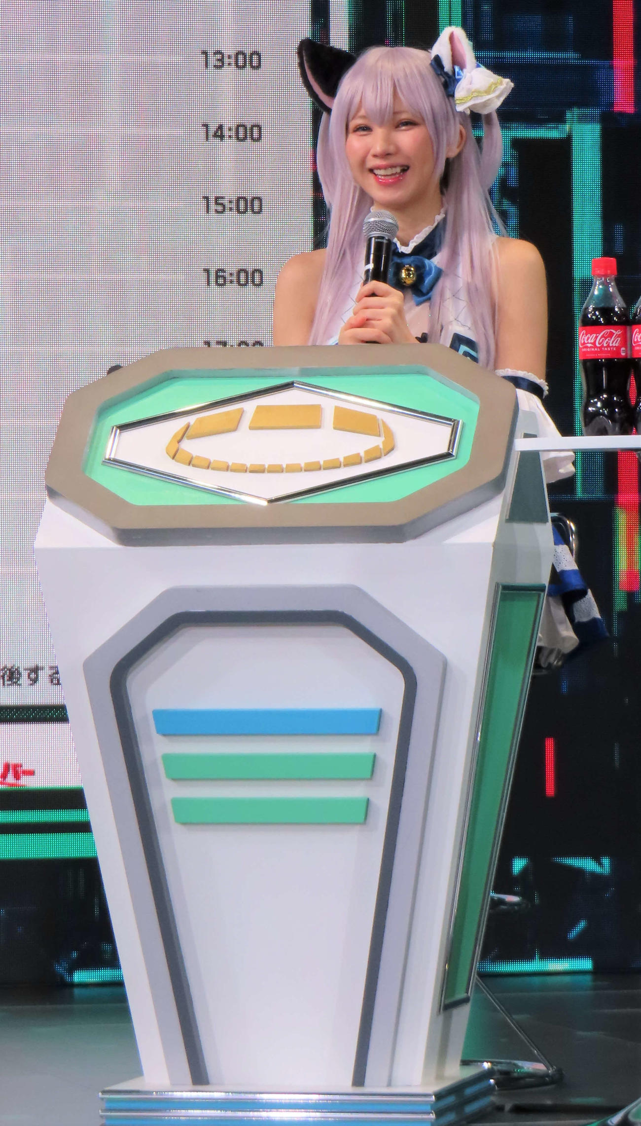 高校対抗の全国eスポーツ大会「STAGE：0」にゲストとして出席したえなこ（撮影・玉利朱音）