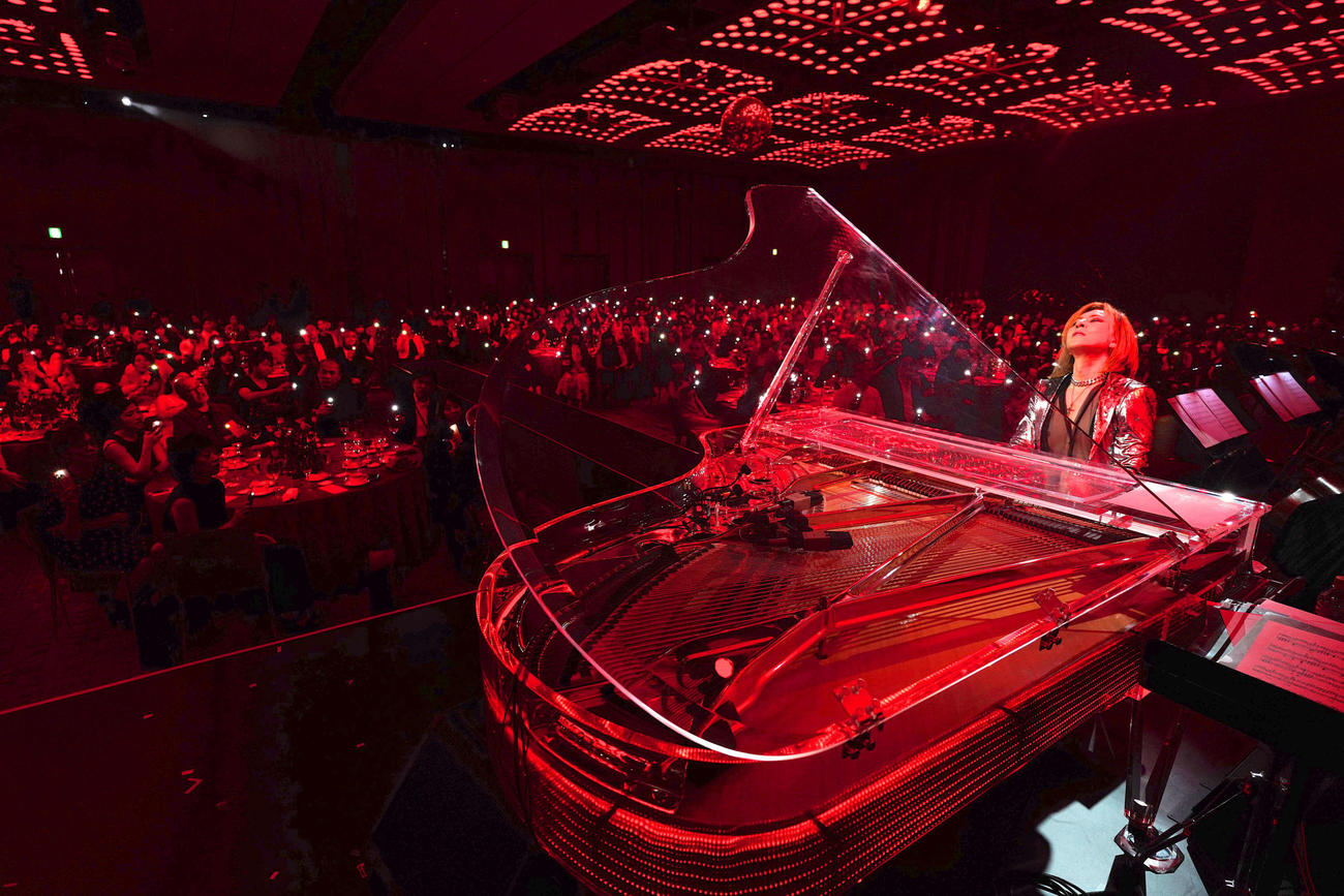 ディナーショーを開催したYOSHIKI