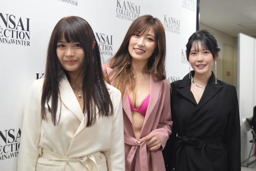 関西コレクションに出演した　左から）西本ヒカル、熊田曜子、白川愛梨（撮影・阪口孝志）