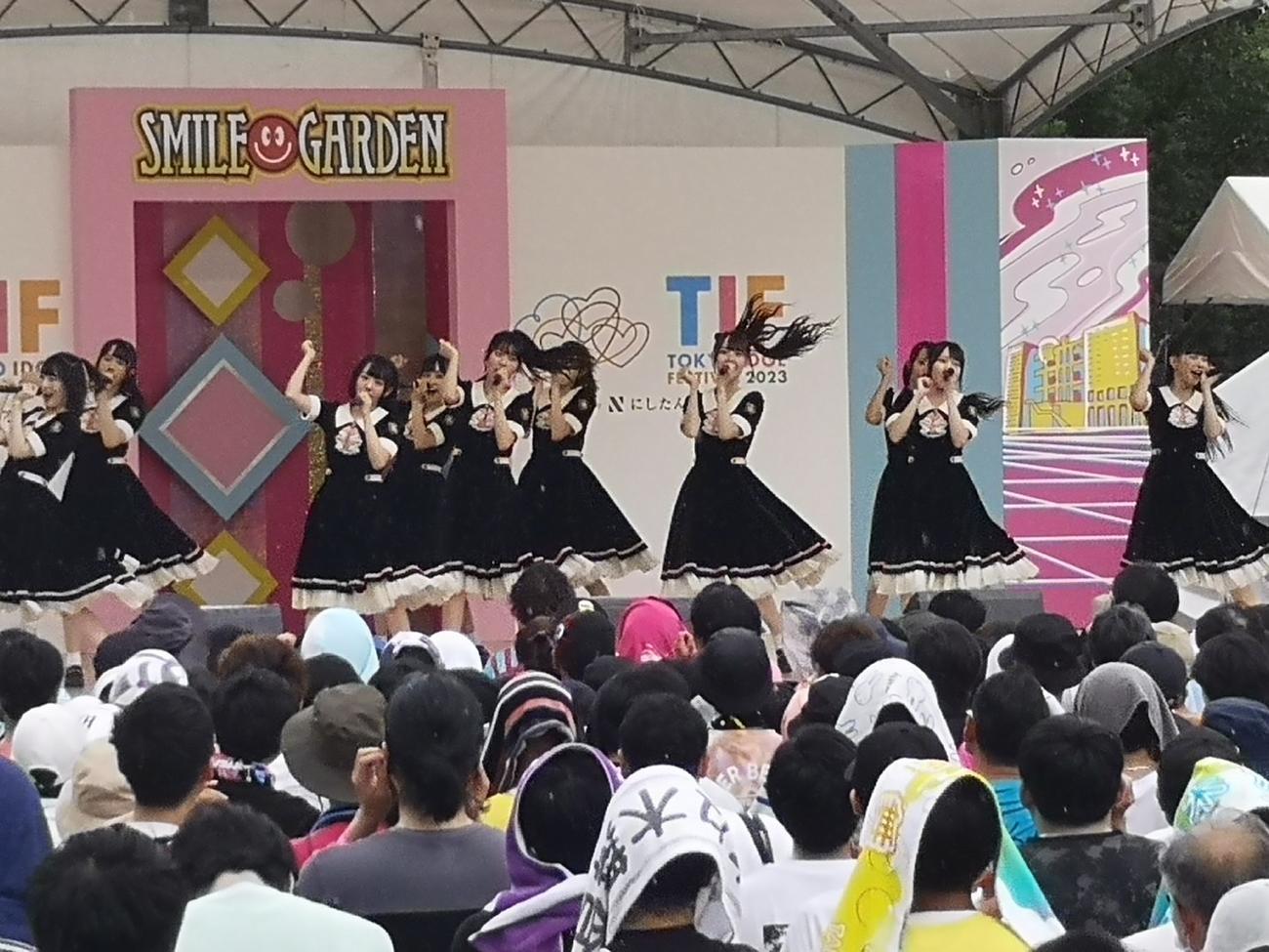 高嶺のなでしこ