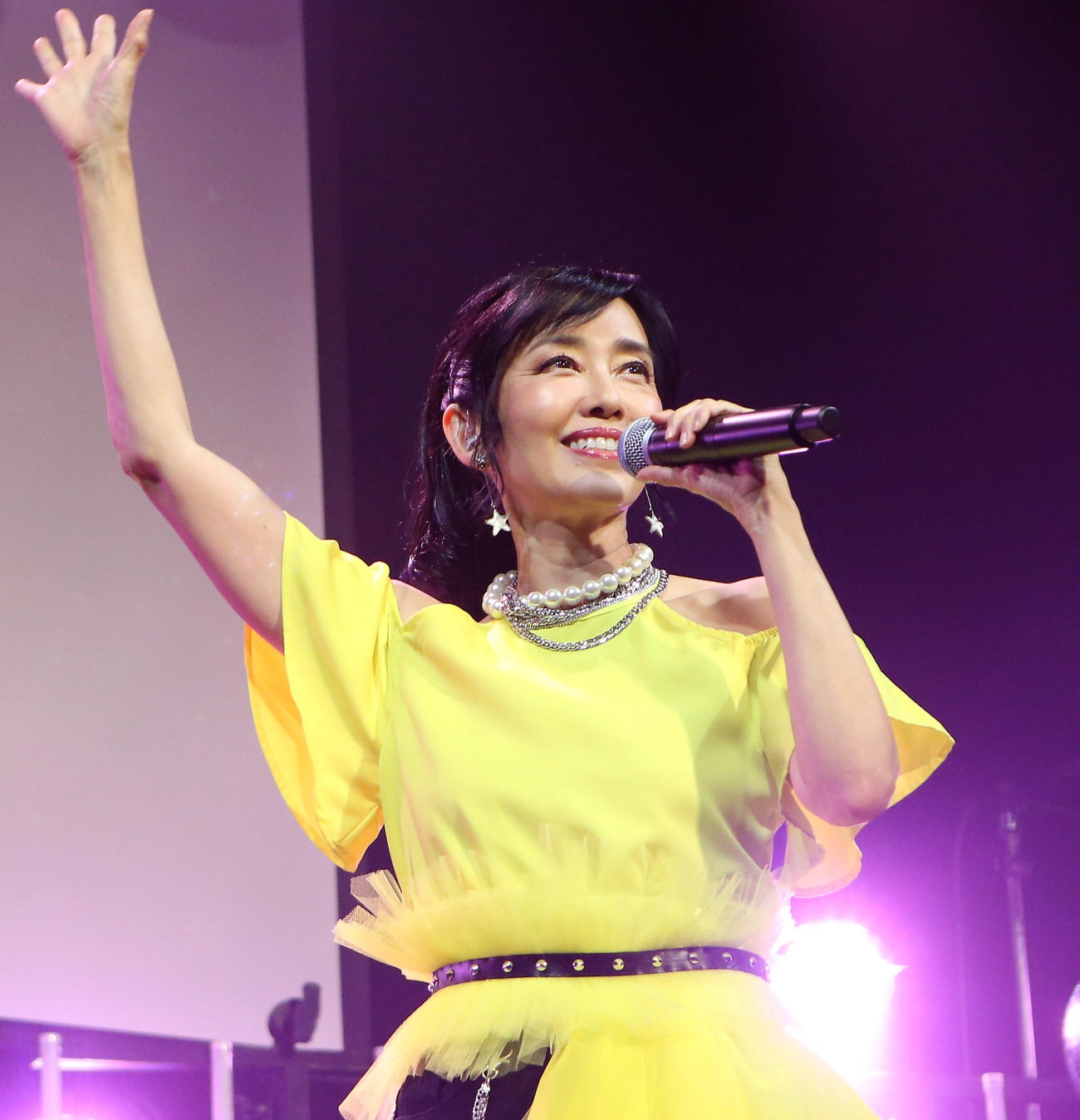 「YES優YES☆夏色のナンシー祭2023」で熱唱する早見優（2023年8月5日撮影）