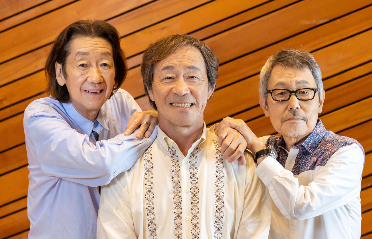 BSテレ東「武田鉄矢の昭和は輝いていた」放送10周年記念コンサートに出演する海援隊