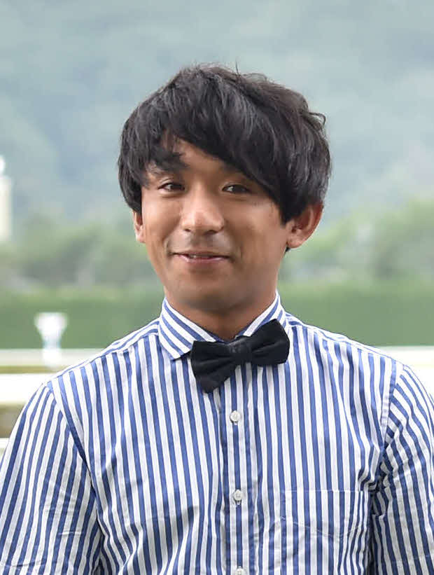 アルコ＆ピースの酒井健太（2017年7月撮影）