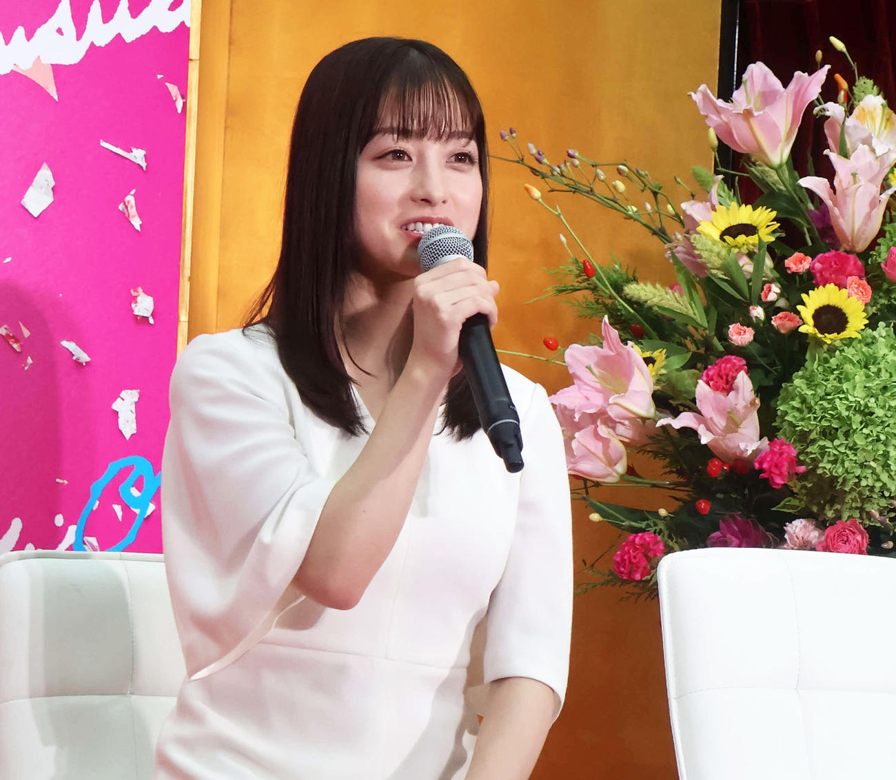 ギャルのイメージを問われ、笑顔で答える橋本環奈（撮影・村上久美子）