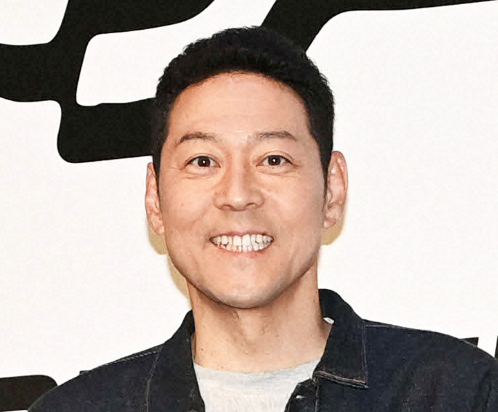 東野幸治（2021年撮影）