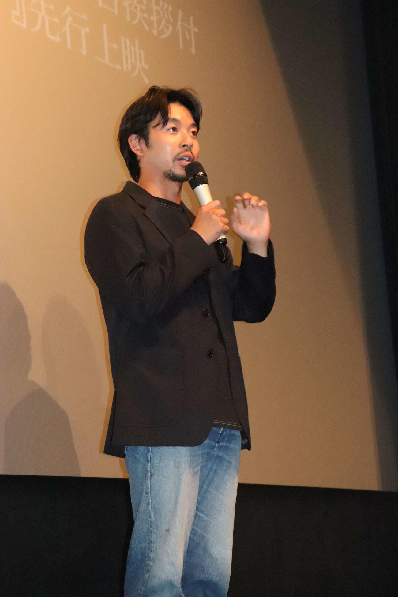 映画「イ・チャンドン　レトロスペクティブ4K」公開記念舞台あいさつに特別ゲストとして登壇した仲野太賀（撮影・加藤理沙）