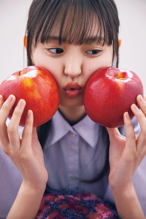 乃木坂46遠藤さくらファースト写真集の先行カット 撮影/須江隆治(See)