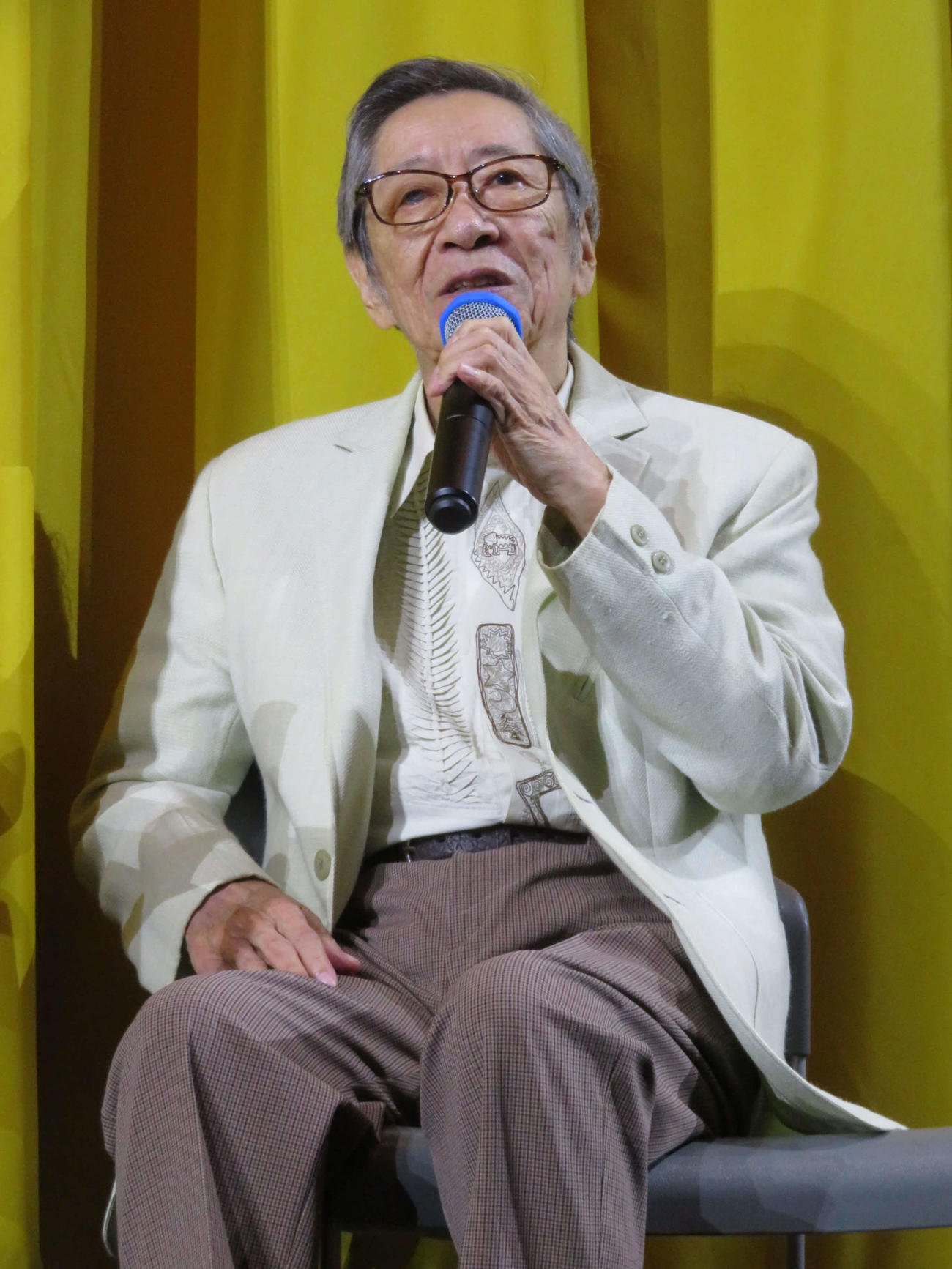 戦争の記憶と記録を語り継ぐ映画祭での「零戦黒雲一家」（舛田利雄監督）上映後のトークショーに登壇した浜田光夫（撮影・村上幸将）